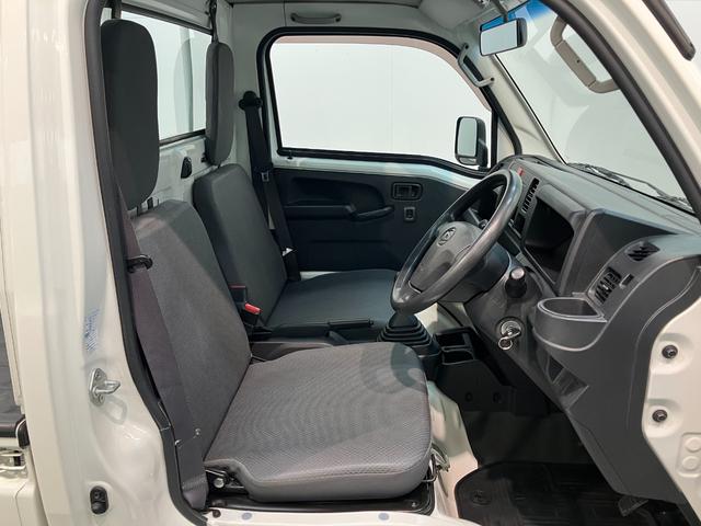 ハイゼットトラックスタンダード　５ＭＴ　４ＷＤ　キーレス　パワーウインドウパートタイム４ＷＤ　ＡＭ／ＦＭラジオ　マニュアルエアコン　マニュアルレベリング　キーレスエントリー　パワーウインドウ　５速マニュアルミッション車　タイヤ４本新品交換済み（滋賀県）の中古車