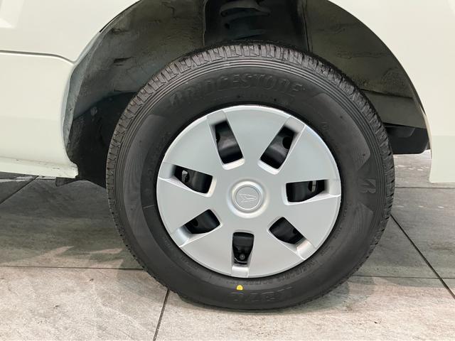 ハイゼットトラックスタンダード　５ＭＴ　４ＷＤ　キーレス　パワーウインドウパートタイム４ＷＤ　ＡＭ／ＦＭラジオ　マニュアルエアコン　マニュアルレベリング　キーレスエントリー　パワーウインドウ　５速マニュアルミッション車　タイヤ４本新品交換済み（滋賀県）の中古車