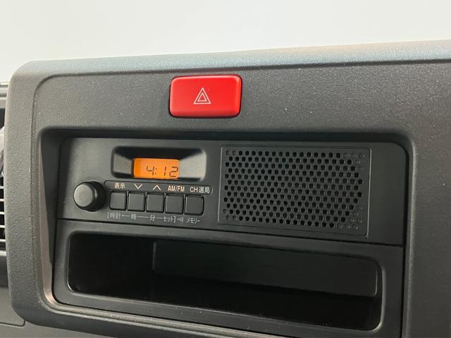 ハイゼットトラックスタンダード　５ＭＴ　４ＷＤ　キーレス　パワーウインドウパートタイム４ＷＤ　ＡＭ／ＦＭラジオ　マニュアルエアコン　マニュアルレベリング　キーレスエントリー　パワーウインドウ　５速マニュアルミッション車　タイヤ４本新品交換済み（滋賀県）の中古車