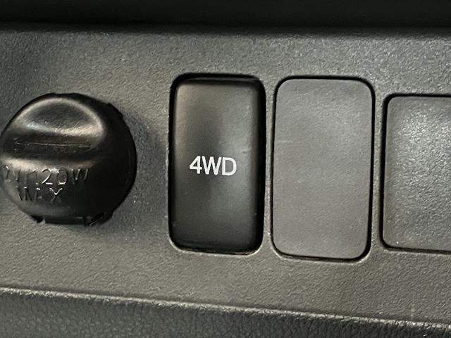 ハイゼットトラックスタンダード　５ＭＴ　４ＷＤ　キーレス　パワーウインドウパートタイム４ＷＤ　ＡＭ／ＦＭラジオ　マニュアルエアコン　マニュアルレベリング　キーレスエントリー　パワーウインドウ　５速マニュアルミッション車　タイヤ４本新品交換済み（滋賀県）の中古車