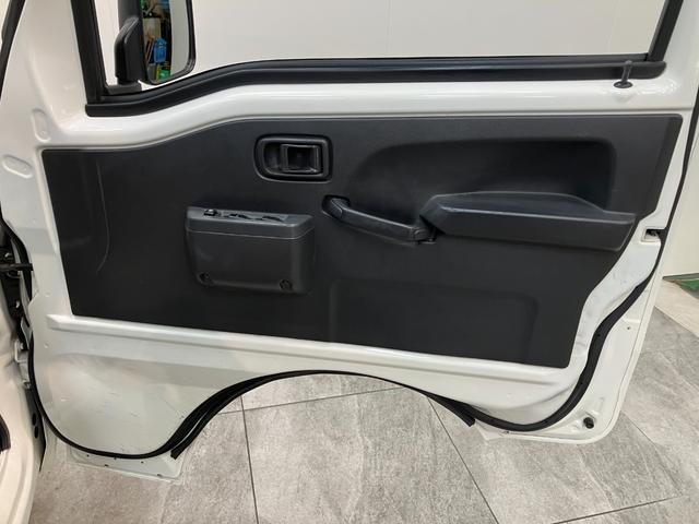 ハイゼットトラックスタンダード　５ＭＴ　４ＷＤ　キーレス　パワーウインドウパートタイム４ＷＤ　ＡＭ／ＦＭラジオ　マニュアルエアコン　マニュアルレベリング　キーレスエントリー　パワーウインドウ　５速マニュアルミッション車　タイヤ４本新品交換済み（滋賀県）の中古車