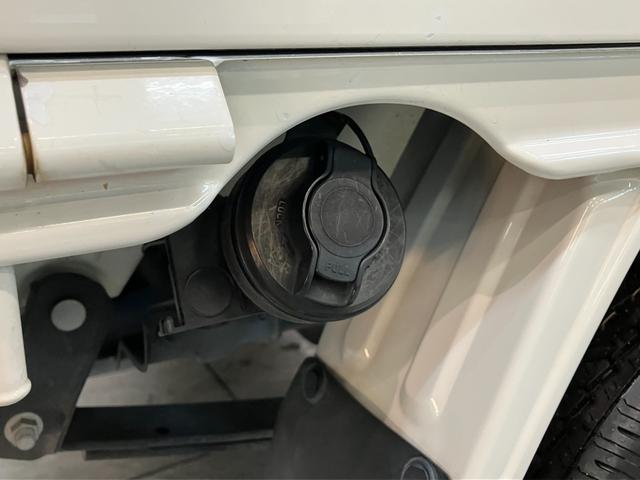 ハイゼットトラックスタンダード　５ＭＴ　４ＷＤ　キーレス　パワーウインドウパートタイム４ＷＤ　ＡＭ／ＦＭラジオ　マニュアルエアコン　マニュアルレベリング　キーレスエントリー　パワーウインドウ　５速マニュアルミッション車　タイヤ４本新品交換済み（滋賀県）の中古車