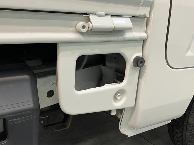 ハイゼットトラックスタンダード　５ＭＴ　４ＷＤ　キーレス　パワーウインドウパートタイム４ＷＤ　ＡＭ／ＦＭラジオ　マニュアルエアコン　マニュアルレベリング　キーレスエントリー　パワーウインドウ　５速マニュアルミッション車　タイヤ４本新品交換済み（滋賀県）の中古車