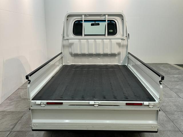 ハイゼットトラックスタンダード　５ＭＴ　４ＷＤ　キーレス　パワーウインドウパートタイム４ＷＤ　ＡＭ／ＦＭラジオ　マニュアルエアコン　マニュアルレベリング　キーレスエントリー　パワーウインドウ　５速マニュアルミッション車　タイヤ４本新品交換済み（滋賀県）の中古車