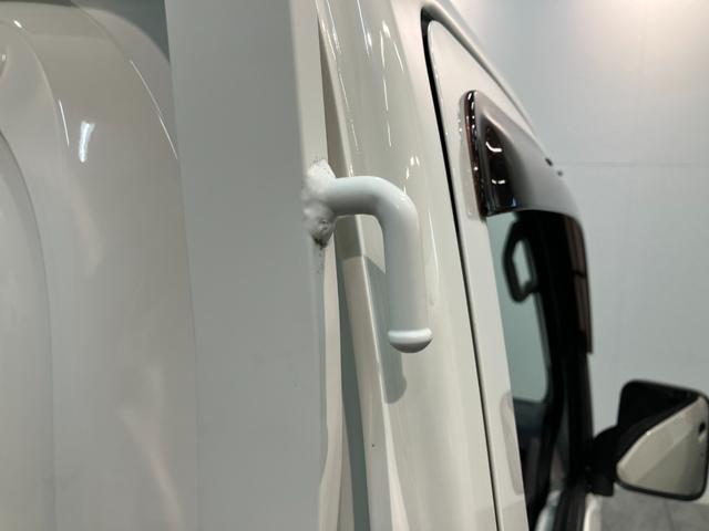 ハイゼットトラックスタンダード　５ＭＴ　４ＷＤ　キーレス　パワーウインドウパートタイム４ＷＤ　ＡＭ／ＦＭラジオ　マニュアルエアコン　マニュアルレベリング　キーレスエントリー　パワーウインドウ　５速マニュアルミッション車　タイヤ４本新品交換済み（滋賀県）の中古車