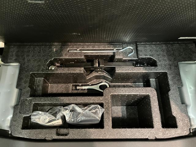 タントカスタムＸトップエディションＳＡ３　８型ナビ　バックカメラ衝突被害軽減ブレーキ　フルセグナビ　バックカメラ　ドラレコ　ＤＶＤ再生　Ｂｌｕｅｔｏｏｔｈ　ＵＳＢ　左側電動スライドドア　シートヒーター　ＬＥＤ　オートエアコン　エコアイドル　タイヤ４本新品交換済み（滋賀県）の中古車