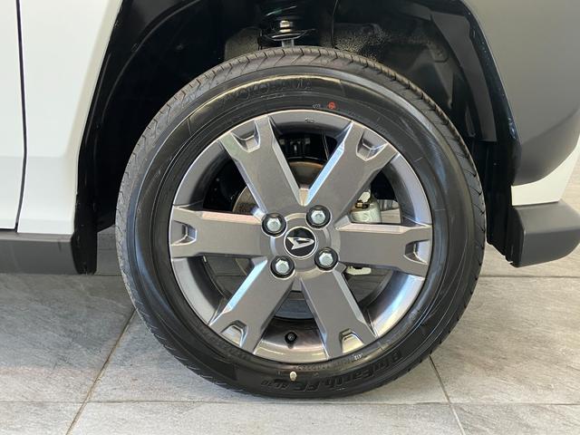 タフトＧダーククロムベンチャー　レーダークルコン　届出済未使用車衝突被害軽減ブレーキ　コーナーセンサー　バックカメラ（ナビ装着時用）　前席シートヒーター　スカイフィールトップ　ＬＥＤ　レーダークルーズコントロール　オートエアコン　スマートキー　エコアイドル（滋賀県）の中古車