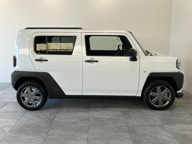 タフトＧダーククロムベンチャー　レーダークルコン　届出済未使用車衝突被害軽減ブレーキ　コーナーセンサー　バックカメラ（ナビ装着時用）　前席シートヒーター　スカイフィールトップ　ＬＥＤ　レーダークルーズコントロール　オートエアコン　スマートキー　エコアイドル（滋賀県）の中古車