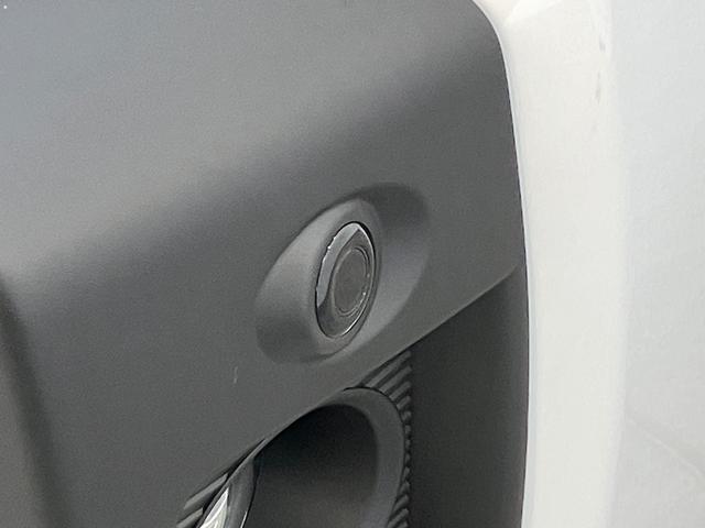 タフトＧダーククロムベンチャー　レーダークルコン　届出済未使用車衝突被害軽減ブレーキ　コーナーセンサー　バックカメラ（ナビ装着時用）　前席シートヒーター　スカイフィールトップ　ＬＥＤ　レーダークルーズコントロール　オートエアコン　スマートキー　エコアイドル（滋賀県）の中古車