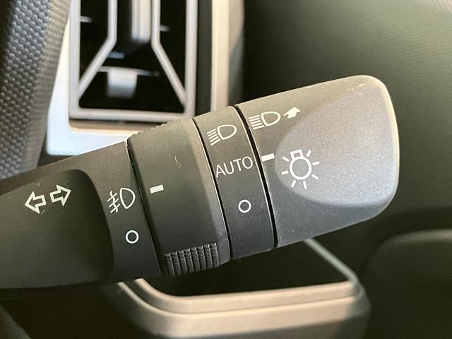 タフトＧダーククロムベンチャー　レーダークルコン　届出済未使用車衝突被害軽減ブレーキ　コーナーセンサー　バックカメラ（ナビ装着時用）　前席シートヒーター　スカイフィールトップ　ＬＥＤ　レーダークルーズコントロール　オートエアコン　スマートキー　エコアイドル（滋賀県）の中古車