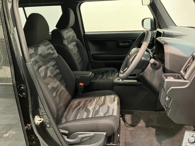 タフトＧダーククロムベンチャー　レーダークルコン　届出済未使用車衝突被害軽減ブレーキ　コーナーセンサー　バックカメラ（ナビ装着時用）　前席シートヒーター　スカイフィールトップ　レーダークルーズコントロール　ＬＥＤ　オートライト　オートエアコン　スマートキー（滋賀県）の中古車