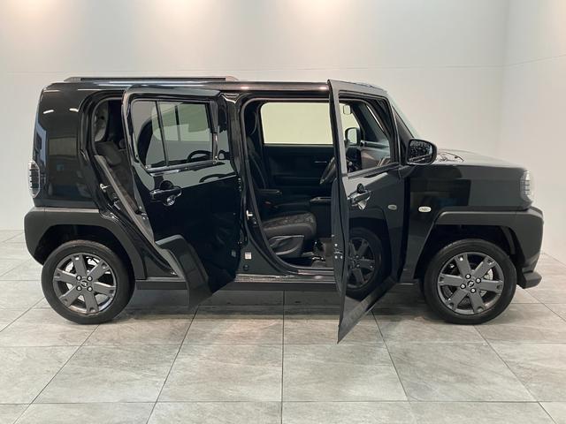 タフトＧダーククロムベンチャー　レーダークルコン　届出済未使用車衝突被害軽減ブレーキ　コーナーセンサー　バックカメラ（ナビ装着時用）　前席シートヒーター　スカイフィールトップ　レーダークルーズコントロール　ＬＥＤ　オートライト　オートエアコン　スマートキー（滋賀県）の中古車