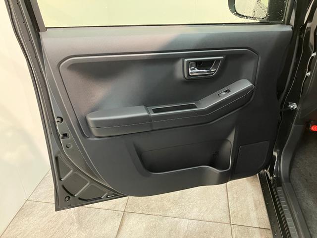 タフトＧダーククロムベンチャー　レーダークルコン　届出済未使用車衝突被害軽減ブレーキ　コーナーセンサー　バックカメラ（ナビ装着時用）　前席シートヒーター　スカイフィールトップ　レーダークルーズコントロール　ＬＥＤ　オートライト　オートエアコン　スマートキー（滋賀県）の中古車