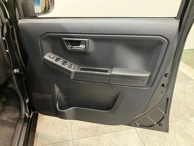 タフトＧダーククロムベンチャー　レーダークルコン　届出済未使用車衝突被害軽減ブレーキ　コーナーセンサー　バックカメラ（ナビ装着時用）　前席シートヒーター　スカイフィールトップ　レーダークルーズコントロール　ＬＥＤ　オートライト　オートエアコン　スマートキー（滋賀県）の中古車