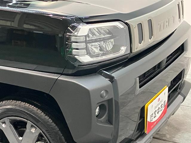 タフトＧダーククロムベンチャー　レーダークルコン　届出済未使用車衝突被害軽減ブレーキ　コーナーセンサー　バックカメラ（ナビ装着時用）　前席シートヒーター　スカイフィールトップ　レーダークルーズコントロール　ＬＥＤ　オートライト　オートエアコン　スマートキー（滋賀県）の中古車