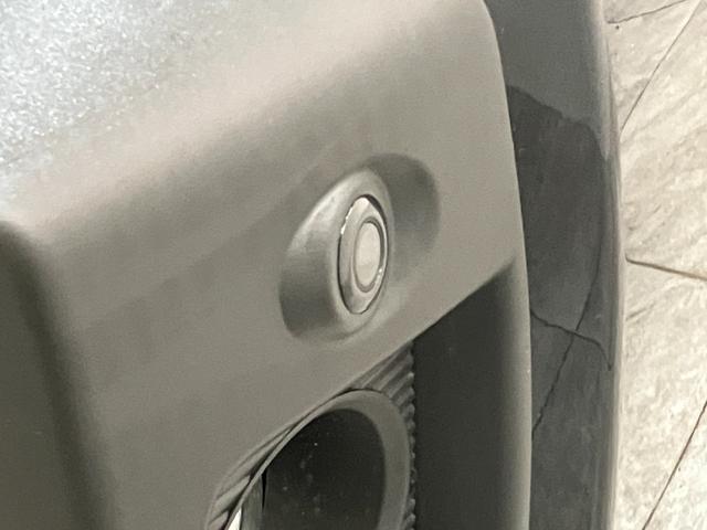 タフトＧダーククロムベンチャー　レーダークルコン　届出済未使用車衝突被害軽減ブレーキ　コーナーセンサー　バックカメラ（ナビ装着時用）　前席シートヒーター　スカイフィールトップ　レーダークルーズコントロール　ＬＥＤ　オートライト　オートエアコン　スマートキー（滋賀県）の中古車