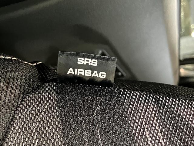 タフトＧダーククロムベンチャー　レーダークルコン　届出済未使用車衝突被害軽減ブレーキ　コーナーセンサー　バックカメラ（ナビ装着時用）　前席シートヒーター　スカイフィールトップ　レーダークルーズコントロール　ＬＥＤ　オートライト　オートエアコン　スマートキー（滋賀県）の中古車