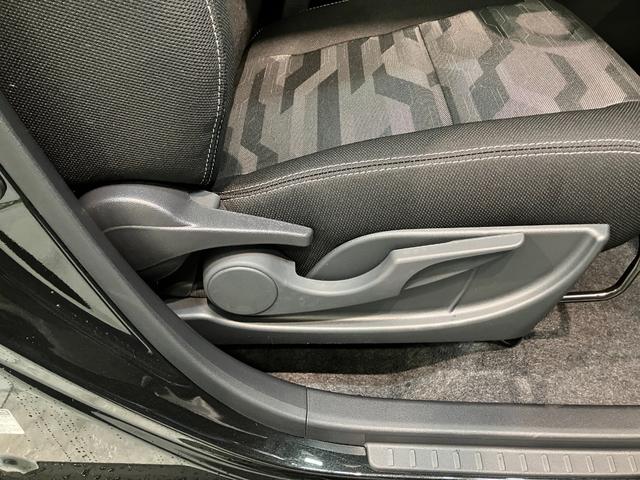 タフトＧダーククロムベンチャー　レーダークルコン　届出済未使用車衝突被害軽減ブレーキ　コーナーセンサー　バックカメラ（ナビ装着時用）　前席シートヒーター　スカイフィールトップ　レーダークルーズコントロール　ＬＥＤ　オートライト　オートエアコン　スマートキー（滋賀県）の中古車