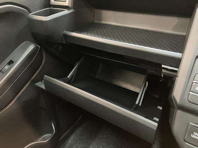 タフトＧダーククロムベンチャー　レーダークルコン　届出済未使用車衝突被害軽減ブレーキ　コーナーセンサー　バックカメラ（ナビ装着時用）　前席シートヒーター　スカイフィールトップ　レーダークルーズコントロール　ＬＥＤ　オートライト　オートエアコン　スマートキー（滋賀県）の中古車