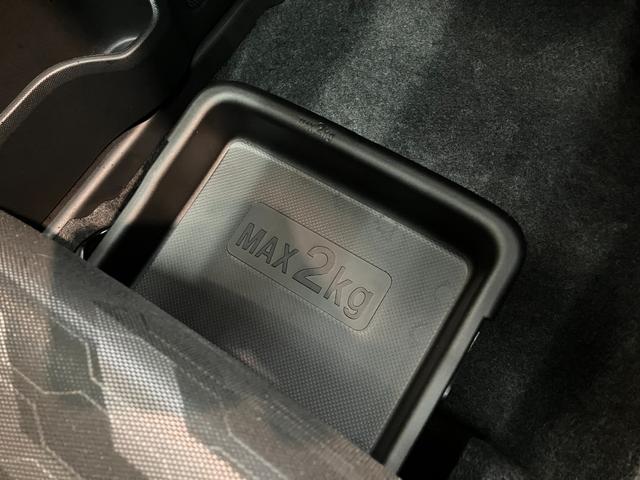 タフトＧダーククロムベンチャー　レーダークルコン　届出済未使用車衝突被害軽減ブレーキ　コーナーセンサー　バックカメラ（ナビ装着時用）　前席シートヒーター　スカイフィールトップ　レーダークルーズコントロール　ＬＥＤ　オートライト　オートエアコン　スマートキー（滋賀県）の中古車