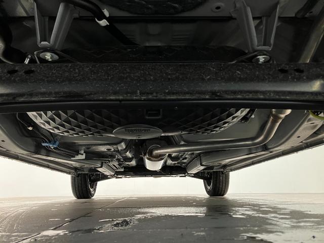 タフトＧダーククロムベンチャー　レーダークルコン　届出済未使用車衝突被害軽減ブレーキ　コーナーセンサー　バックカメラ（ナビ装着時用）　前席シートヒーター　スカイフィールトップ　レーダークルーズコントロール　ＬＥＤ　オートライト　オートエアコン　スマートキー（滋賀県）の中古車