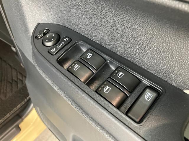 タントX CDステレオ コーナーセンサー スマートキー LED衝突被害軽減ブレーキ コーナーセンサー CDステレオ バックカメラ(ナビ装着時用) 左側電動スライドドア 前席シートヒーター 電動パーキングブレーキ LED オートライト オートエアコン スマートキー(滋賀県)の中古車