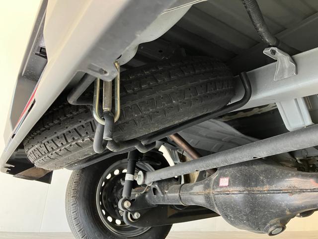 ハイゼットカーゴＤＸ　パートタイム４ＷＤ　ＣＶＴ　コーナーセンサー　キーレス衝突被害軽減ブレーキ　スマアシ　コーナーセンサー　キーレス　前席パワーウインドウ　ＡＭ／ＦＭステレオ　両側スライドドア　パートタイム４ＷＤ　ＣＶＴ車　オートライト（滋賀県）の中古車