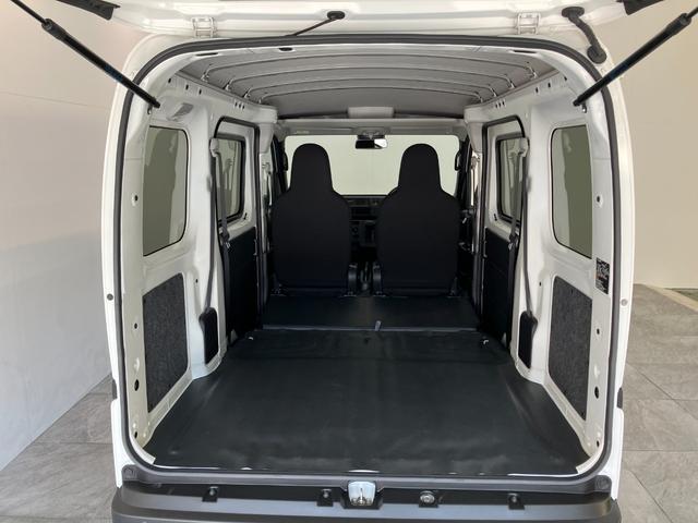 ハイゼットカーゴＤＸ　パートタイム４ＷＤ　ＣＶＴ　コーナーセンサー　キーレス衝突被害軽減ブレーキ　スマアシ　コーナーセンサー　キーレス　前席パワーウインドウ　ＡＭ／ＦＭステレオ　両側スライドドア　パートタイム４ＷＤ　ＣＶＴ車　オートライト（滋賀県）の中古車