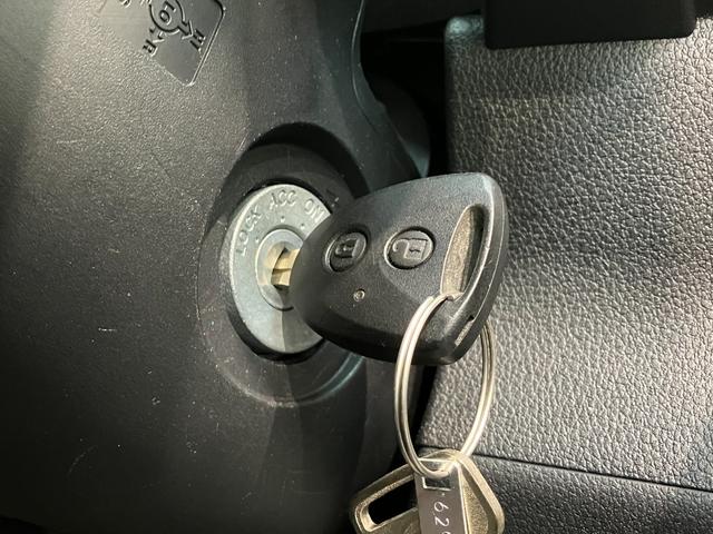 ハイゼットカーゴＤＸ　ＣＶＴ　キーレス　前席パワーウインドウ　車検整備付衝突被害軽減ブレーキ　スマアシ　コーナーセンサー　キーレス　前席パワーウインドウ　ＡＭ／ＦＭステレオ　両側スライドドア　オートライト（滋賀県）の中古車