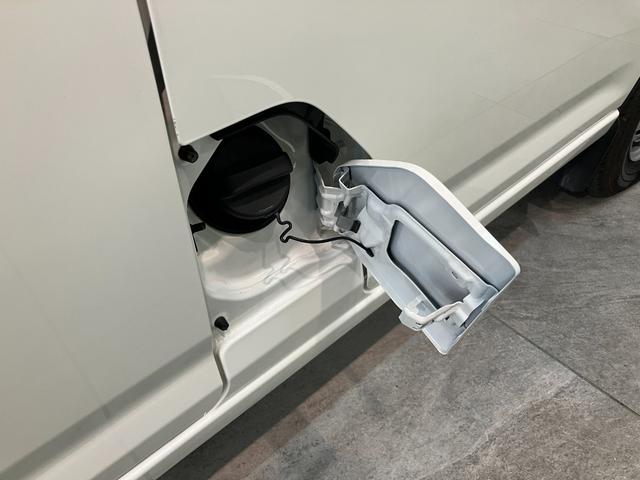 ハイゼットカーゴＤＸ　ＣＶＴ　キーレス　前席パワーウインドウ　車検整備付衝突被害軽減ブレーキ　スマアシ　コーナーセンサー　キーレス　前席パワーウインドウ　ＡＭ／ＦＭステレオ　両側スライドドア　オートライト（滋賀県）の中古車