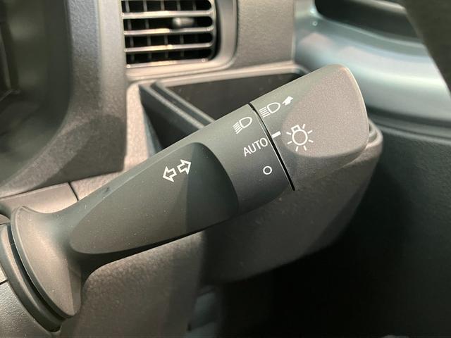 ハイゼットトラックスタンダード　５ＭＴ　パートタイム４ＷＤ　届出済未使用車衝突被害軽減ブレーキ　コーナーセンサー　パートタイム４ＷＤ　ＡＭ／ＦＭラジオ　マニュアルエアコン　マニュアルレベリング　オートライト（滋賀県）の中古車