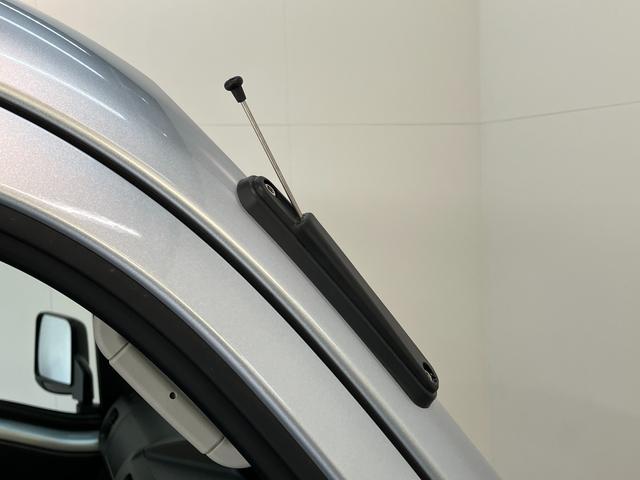 ハイゼットトラックスタンダード　５ＭＴ　パートタイム４ＷＤ　届出済未使用車衝突被害軽減ブレーキ　コーナーセンサー　パートタイム４ＷＤ　ＡＭ／ＦＭラジオ　マニュアルエアコン　マニュアルレベリング　オートライト（滋賀県）の中古車