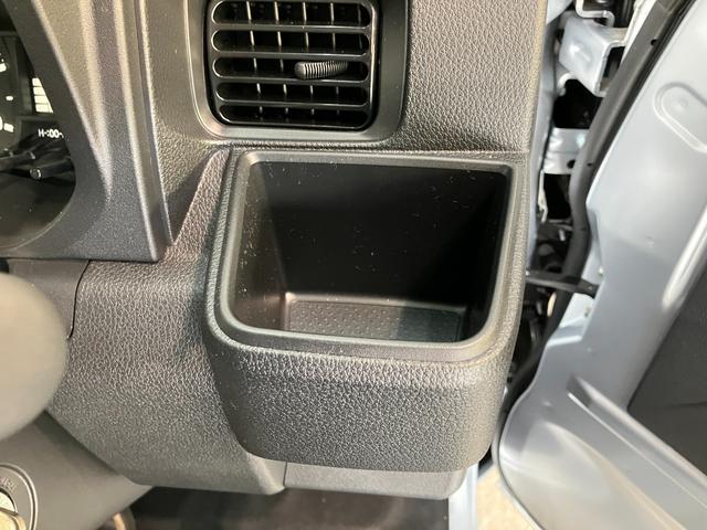 ハイゼットトラックスタンダード　５ＭＴ　パートタイム４ＷＤ　届出済未使用車衝突被害軽減ブレーキ　コーナーセンサー　パートタイム４ＷＤ　ＡＭ／ＦＭラジオ　マニュアルエアコン　マニュアルレベリング　オートライト（滋賀県）の中古車