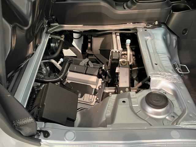 ハイゼットトラックスタンダード　５ＭＴ　パートタイム４ＷＤ　届出済未使用車衝突被害軽減ブレーキ　コーナーセンサー　パートタイム４ＷＤ　ＡＭ／ＦＭラジオ　マニュアルエアコン　マニュアルレベリング　オートライト（滋賀県）の中古車