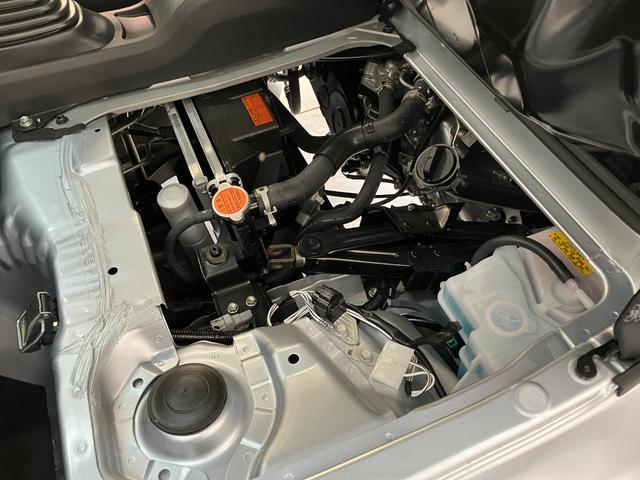 ハイゼットトラックスタンダード　５ＭＴ　パートタイム４ＷＤ　届出済未使用車衝突被害軽減ブレーキ　コーナーセンサー　パートタイム４ＷＤ　ＡＭ／ＦＭラジオ　マニュアルエアコン　マニュアルレベリング　オートライト（滋賀県）の中古車