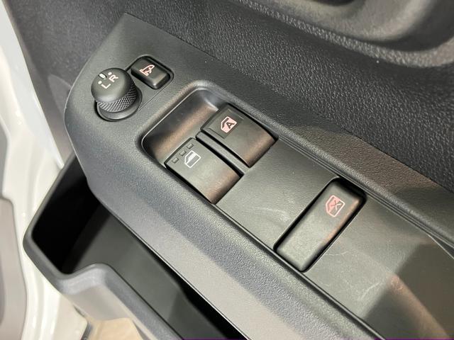 アトレーＲＳ　４ＷＤ　デジタルインナーミラー　届出済未使用車衝突被害軽減ブレーキ　コーナーセンサー　４ＷＤ　バックカメラ（ナビ装着時用）　両側パワスラ　ＬＥＤ　オートライト　レーダークルーズコントロール　スマートキー　エコアイドル　デジタルインナーミラー（滋賀県）の中古車