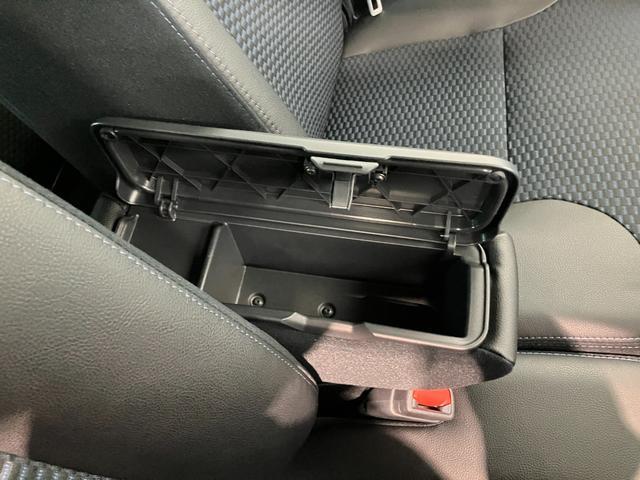 タントカスタムＸ　コーナーセンサー　シートヒーター　届出済未使用車衝突被害軽減ブレーキ　コーナーセンサー　バックカメラ（ナビ装着時用）　両側電動スライドドア　前席シートヒーター　電動パーキングブレーキ　ＬＥＤ　オートライト　オートエアコン　スマートキー　エコアイドル（滋賀県）の中古車