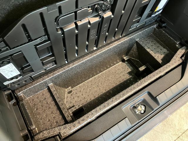 タントカスタムＸ　コーナーセンサー　シートヒーター　届出済未使用車衝突被害軽減ブレーキ　コーナーセンサー　バックカメラ（ナビ装着時用）　両側電動スライドドア　前席シートヒーター　電動パーキングブレーキ　ＬＥＤ　オートライト　オートエアコン　スマートキー　エコアイドル（滋賀県）の中古車