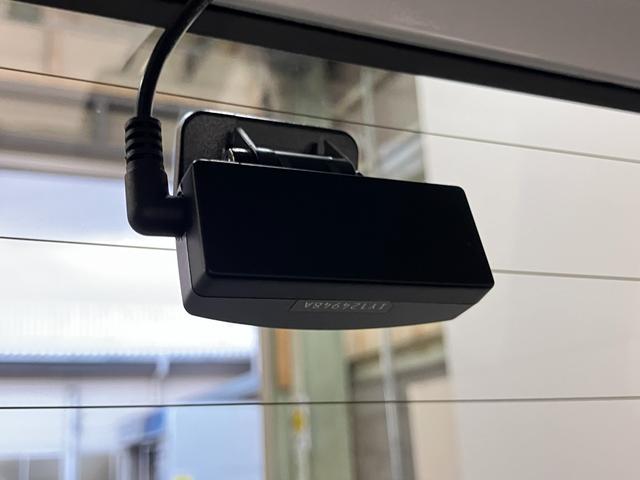 ソリオハイブリッドＭＺ　８型ナビ　パノラマカメラ　レーダークルコン衝突被害軽減ブレーキ　８型フルセグナビ　パノラマカメラ　Ｂｌｕｅｔｏｏｔｈ　ＵＳＢ　前後ドラレコ　ＥＴＣ　レーダークルーズコントロール　シートヒーター　両側パワスラ　オートエアコン　スマートキー（滋賀県）の中古車