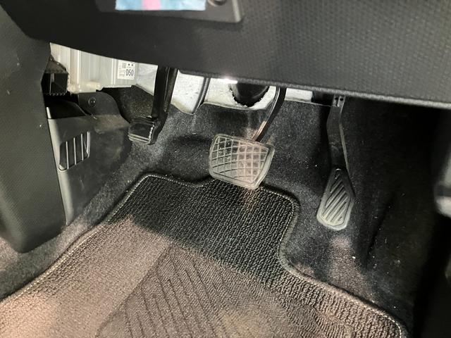 タントカスタムRSスタイルセレクション 4WD 9型ナビ Pカメラ衝突被害軽減ブレーキ コーナーセンサー 9型フルセグナビ Bluetooth DVD USB パノラマカメラ 後席モニター ドラレコ レーダークルコン 両側電動スライドドア 前席シートヒーター LED(滋賀県)の中古車