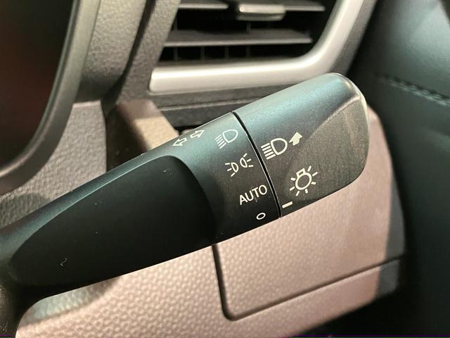 ルーミーＧ　Ｓ　ワンセグナビ　バックカメラ　ＥＴＣ　クルコン衝突被害軽減ブレーキ　ワンセグナビ　バックカメラ　ＤＶＤ再生　オートライト　オートエアコン　クルーズコントロール　電動格納式ミラー　両側電動スライドドア　スマートキー　エコアイドル（滋賀県）の中古車