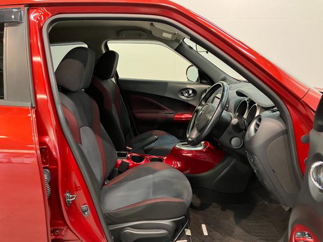 ジューク１５ＲＸ　タイプＶ　フルセグナビ　バックカメラ　車検整備付フルセグナビ　バックカメラ　ＥＴＣ　ＵＳＢ　オートライト　オートエアコン　電動格納式ミラー　スマートキー　エコアイドル（滋賀県）の中古車