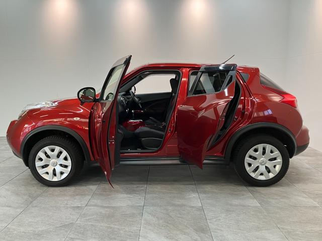 ジューク１５ＲＸ　タイプＶ　フルセグナビ　バックカメラ　車検整備付フルセグナビ　バックカメラ　ＥＴＣ　ＵＳＢ　オートライト　オートエアコン　電動格納式ミラー　スマートキー　エコアイドル（滋賀県）の中古車