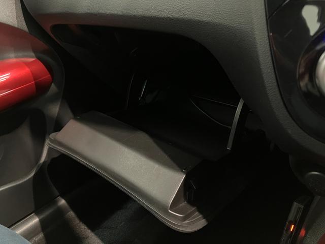 ジューク１５ＲＸ　タイプＶ　フルセグナビ　バックカメラ　車検整備付フルセグナビ　バックカメラ　ＥＴＣ　ＵＳＢ　オートライト　オートエアコン　電動格納式ミラー　スマートキー　エコアイドル（滋賀県）の中古車