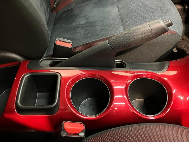 ジューク１５ＲＸ　タイプＶ　フルセグナビ　バックカメラ　車検整備付フルセグナビ　バックカメラ　ＥＴＣ　ＵＳＢ　オートライト　オートエアコン　電動格納式ミラー　スマートキー　エコアイドル（滋賀県）の中古車