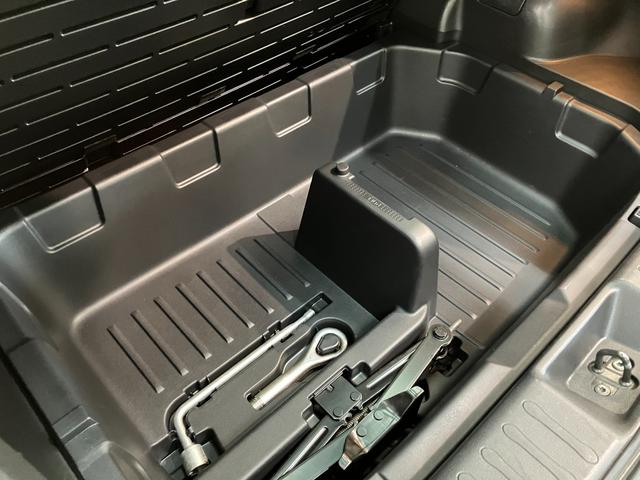 ジューク１５ＲＸ　タイプＶ　フルセグナビ　バックカメラ　車検整備付フルセグナビ　バックカメラ　ＥＴＣ　ＵＳＢ　オートライト　オートエアコン　電動格納式ミラー　スマートキー　エコアイドル（滋賀県）の中古車