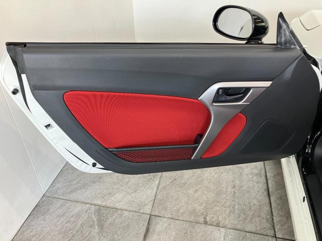 コペンローブ　フルセグナビ　バックカメラ　ドラレコ　車検整備付電動オープンルーフ　フルセグナビ　バックカメラ　ドラレコ　ＤＶＤ再生　Ｂｌｕｅｔｏｏｔｈ　ＵＳＢ　ＥＴＣ　シートヒーター　ＬＥＤヘッドライト　オートエアコン　スマートキー　エコアイドル（滋賀県）の中古車