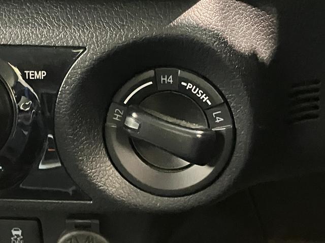 ハイラックスＺ　４ＷＤ　フルセグナビ　Ｂカメラ　レーダークルコン　ＬＥＤトヨタセーフティセンス　コーナーセンサー　フルセグナビ　バックカメラ　Ｂｌｕｅｔｏｏｔｈ　ＥＴＣ　レーダークルーズコントロール　デフロック　ＬＥＤヘッドライト　オートライト　スマートキー（滋賀県）の中古車