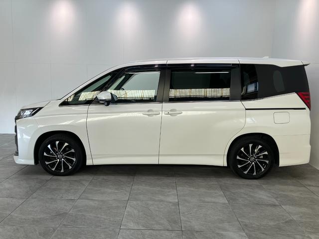 ノアハイブリッドS−Z 10.5型ナビ バックカメラ ドラレコTSS コーナーセンサー 10.5型フルセグナビ バックカメラ 前後ドラレコ ETC2.0 DVD Bluetooth USB シートヒーター レーダークルコン 両側電動スライドドア スマートキー(滋賀県)の中古車