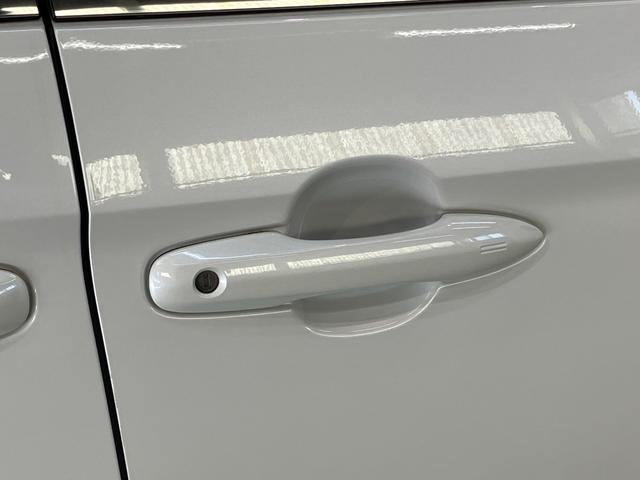 ノアハイブリッドS−Z 10.5型ナビ バックカメラ ドラレコTSS コーナーセンサー 10.5型フルセグナビ バックカメラ 前後ドラレコ ETC2.0 DVD Bluetooth USB シートヒーター レーダークルコン 両側電動スライドドア スマートキー(滋賀県)の中古車